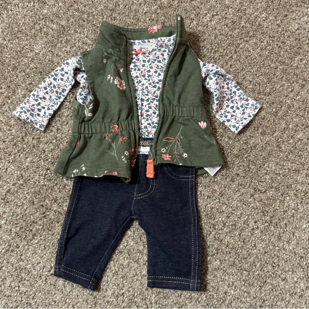 ⭐️Carters Newborn Girl Outfit